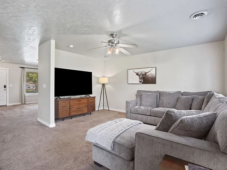 7238 S Culbertson Way — Photo 8