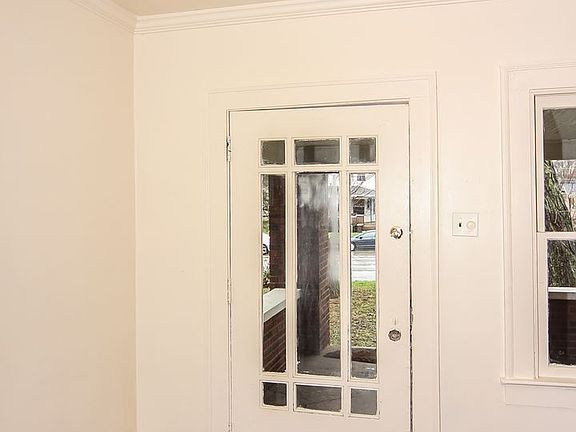 3rd image of 4829 N College Ave