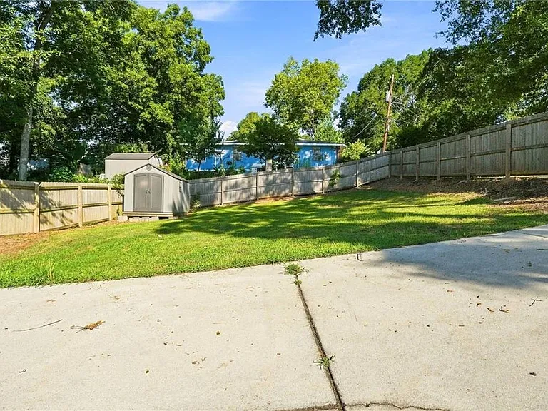 1375 Miller Reed Ave SE — Photo 22