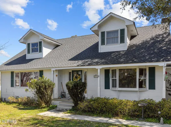 214 Old Ferry Dock Road, Harkers Island, NC 28531