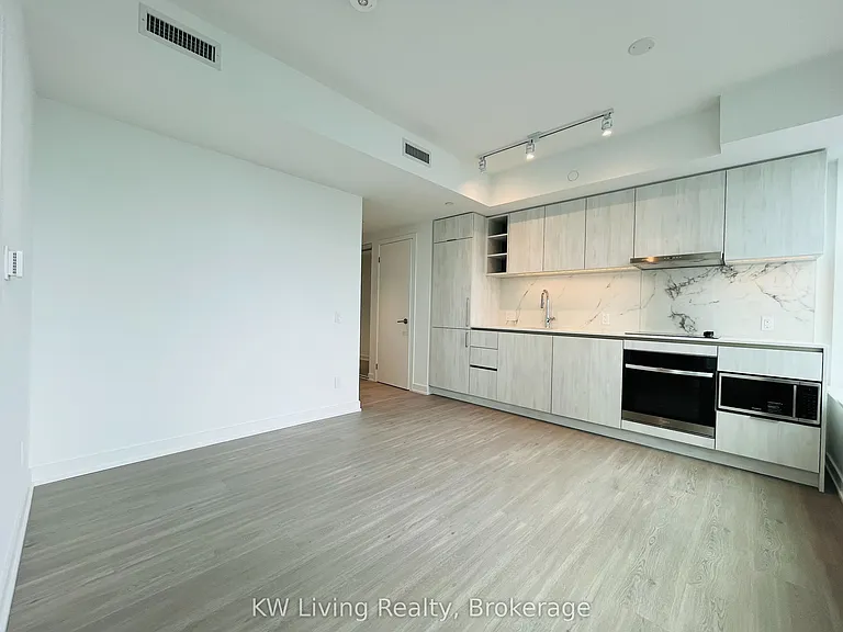 8 Wellesley St W #5710 — Photo 4