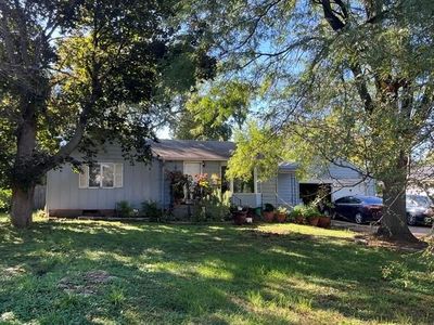 4300 NE 27th St, Des Moines, IA, 50317