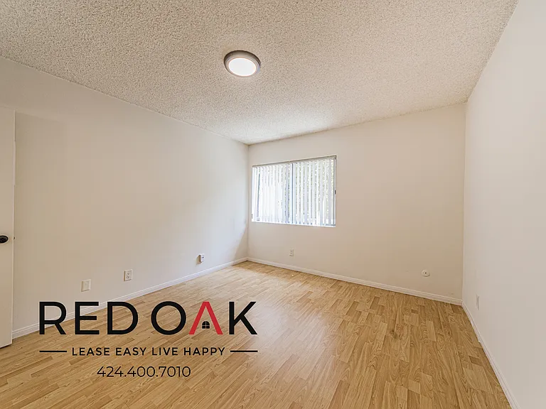 319 S Clark Dr #108 — Photo 12
