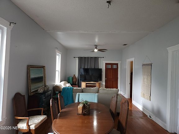 4th image of 276 MCDUFF Avenue S