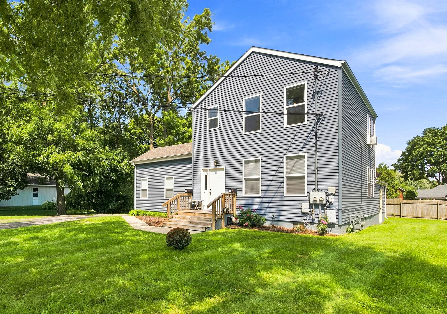 1 bed, 616 sqft, $1,145 — Photo 1