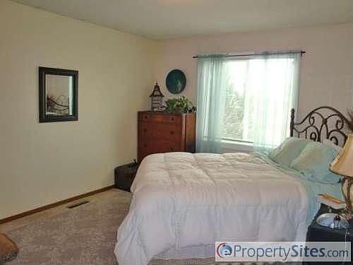 2nd image of 7406 Aldrich Ct N