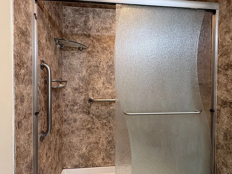 700 Robbins Ave #6 — Photo 6