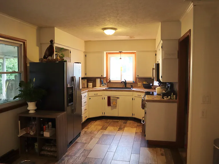721 E Loren St — Photo 11