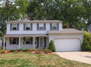 4083 Lydgate Dr, North Olmsted, OH