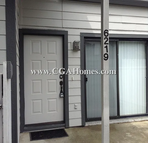 6219 Oak Valley Ln — Photo 1