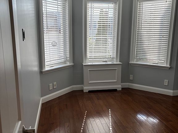 4th image of 5826 60th Ln Floor 1