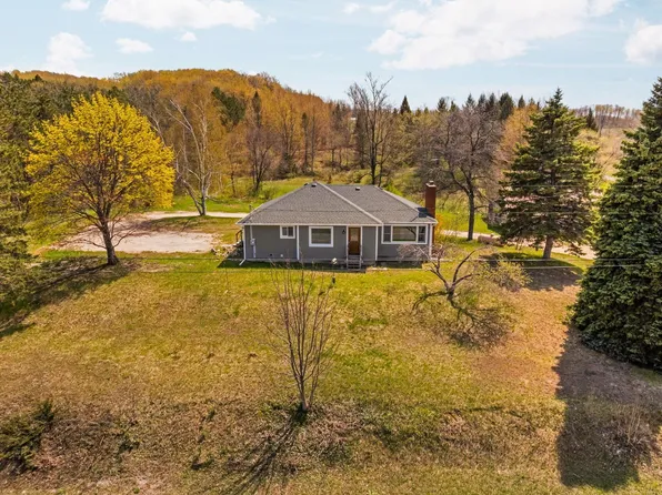 6828 E Lincoln Rd, Cedar, MI 49621