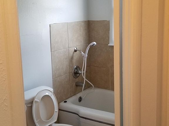 5th image of 2613 NE 20th St