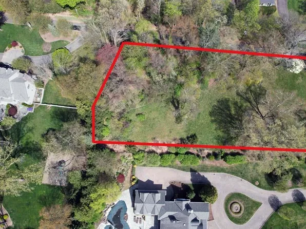 207 Wearimus Rd, Ho Ho Kus, NJ 07423