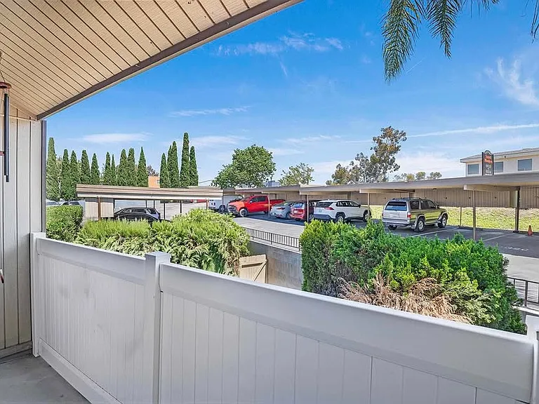 8026 Linda Vista Rd #2G — Photo 6