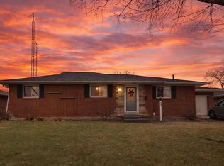 533 Brynhaven Dr, Oregon, OH 43616