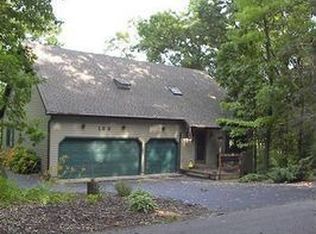 153 Woodside Ln, Valparaiso, IN 46385