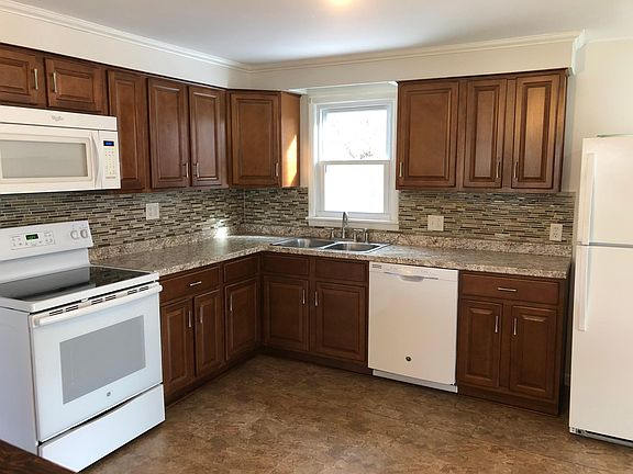 2nd image of 210 Coleman Ave