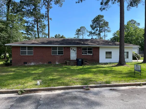 603 Sirmans Ave, Nashville, GA 31639