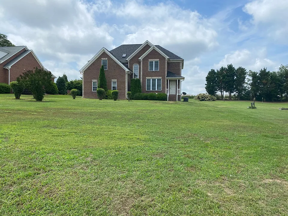 1021 Rolling Farm Dr