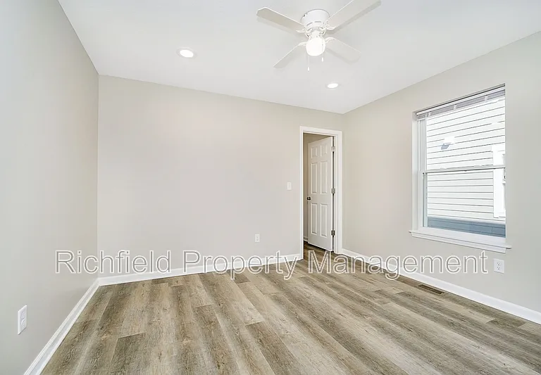420 S Hamilton Ave #A — Photo 25