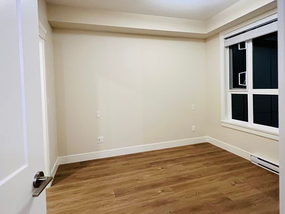 5th image of 20926 83rd Ave