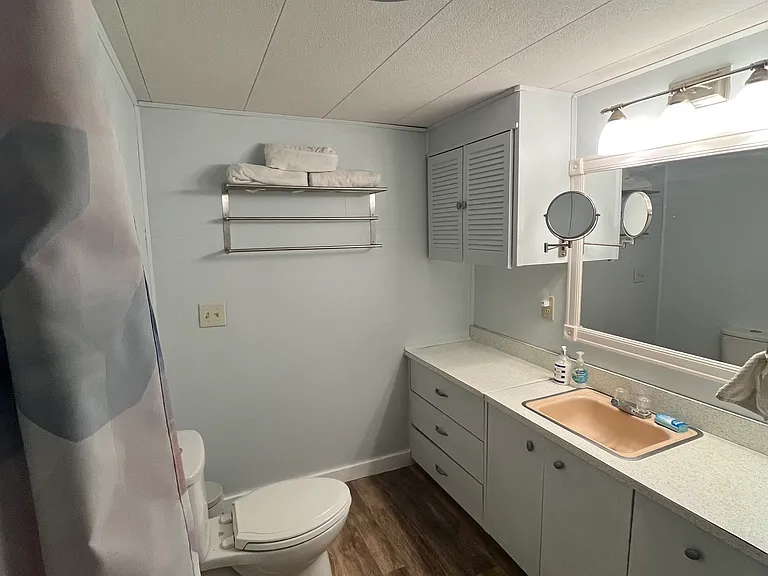 Private primary full bath.