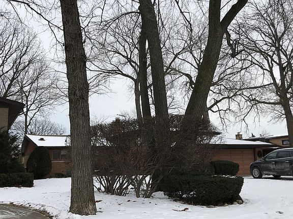 2nd image of 6437 N Kenton Ave
