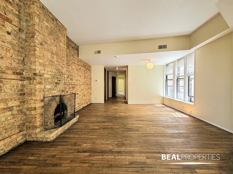 600-06 W Surf St — Photo 21