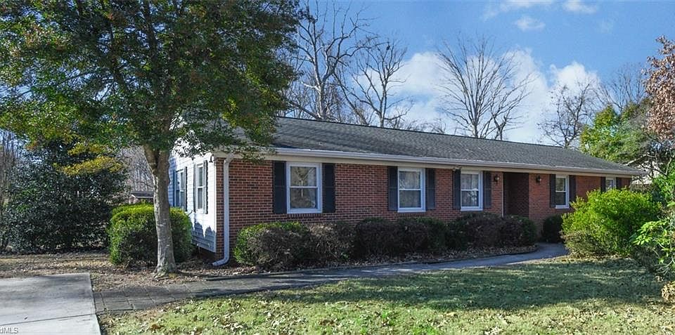 1st image of 3008 Harnett Dr