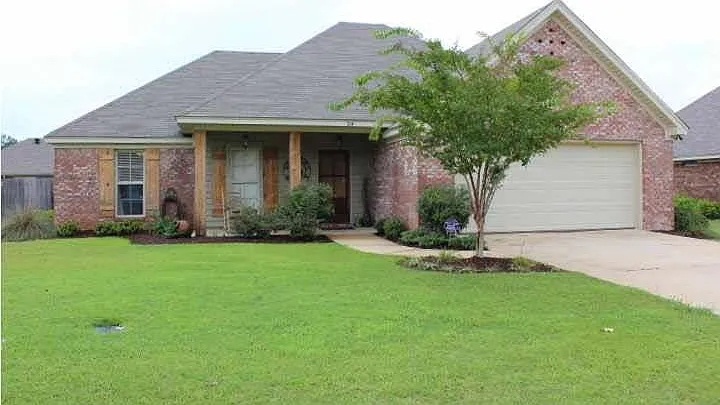 614 Oak Park Cir — Photo 33
