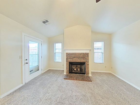 5th image of 4412 SW Hickory Ln