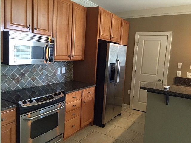 42' Cabinets and Granite Countertops
