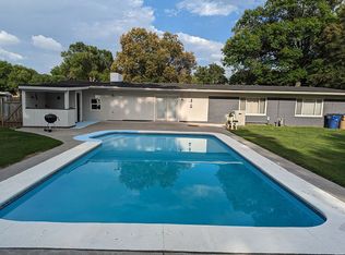 725 N Westview Dr, Mulvane, KS 67110