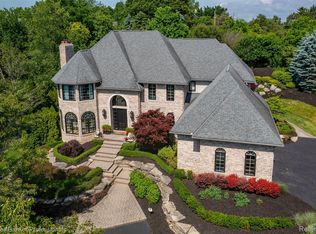 2596 Ginger Ct, Bloomfield Hills, MI 48304