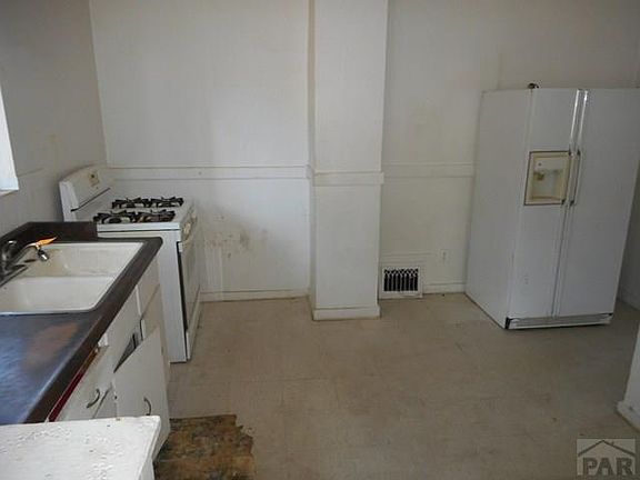 4th image of 825 E Abriendo Ave