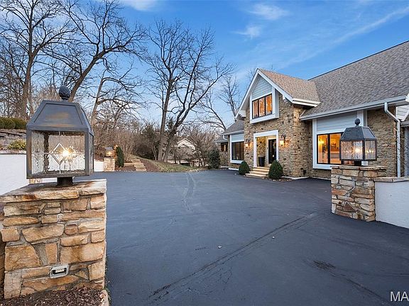 3rd image of 2209 Ridgley Woods Dr