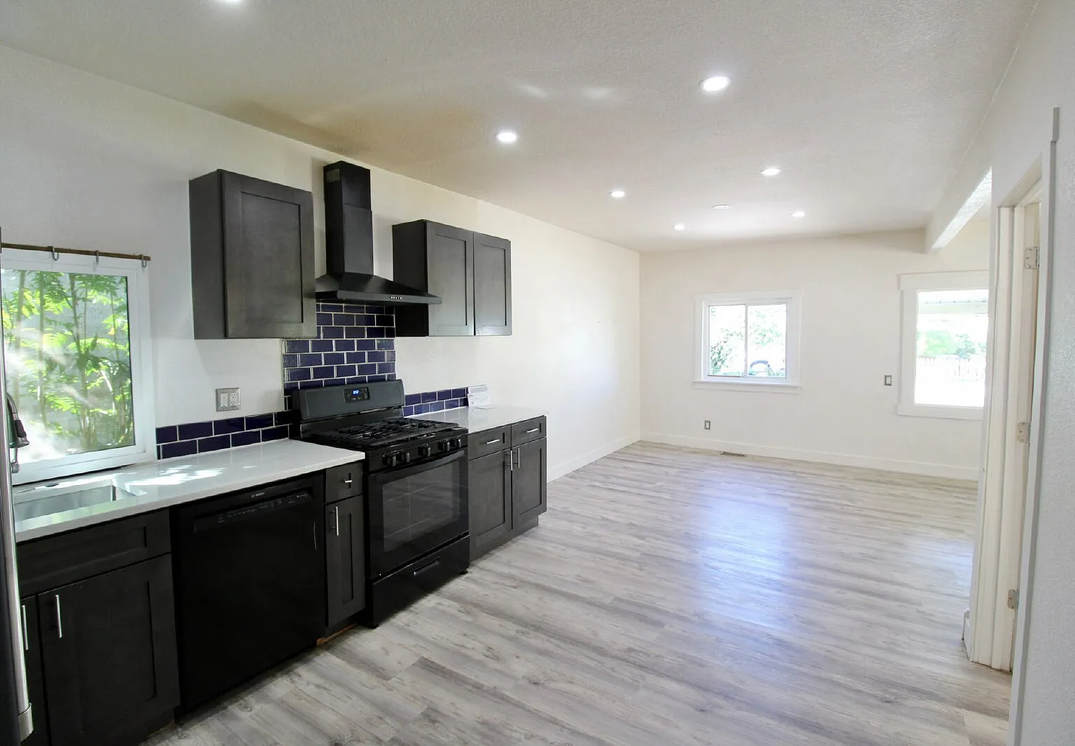 Available now - Updated 5BD/3BA — Photo 1