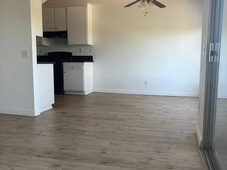 4220 Vista Del Rio Way #4 — Photo 5