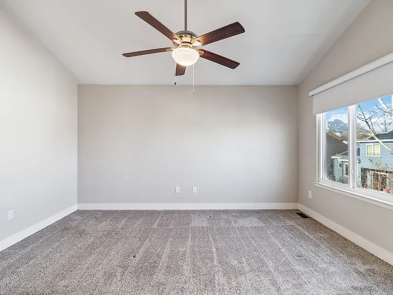 5357 E Hamilton Ave — Photo 13