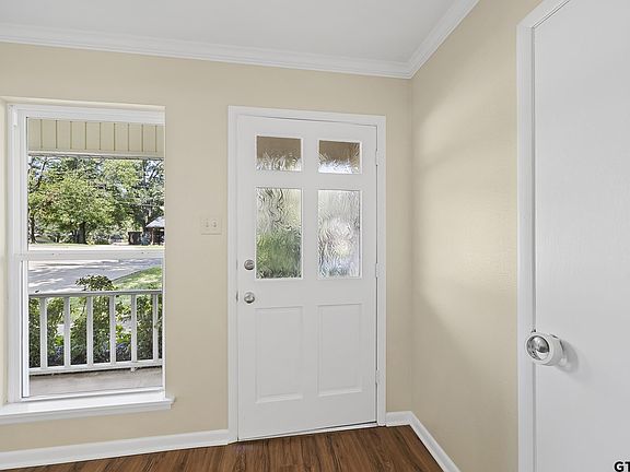 5th image of 2221 Birch Dr