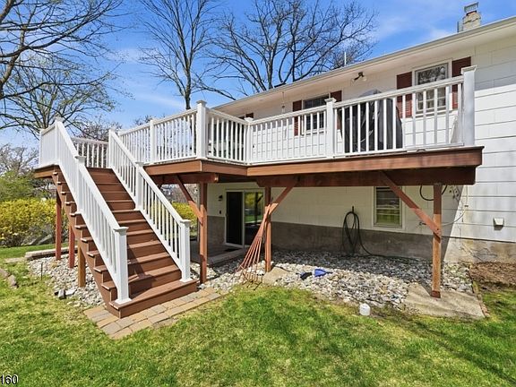 3rd image of 47 Siek Rd