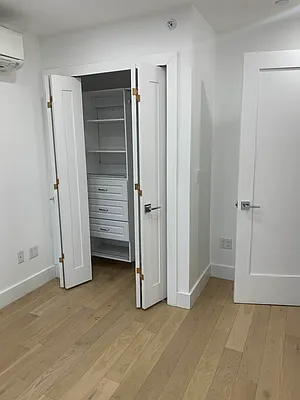 Rented by Voro New York | media 10