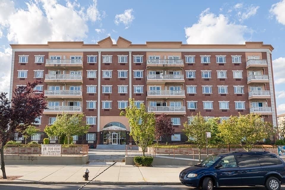1st image of 2801 Emmons Ave APT 2C