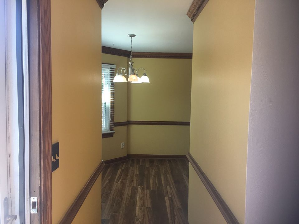 Foyer to Kitchen