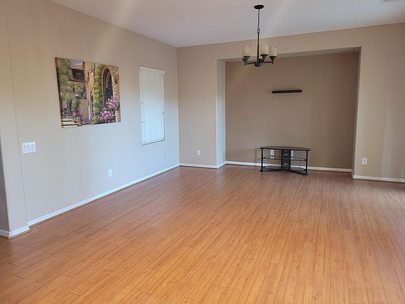 2nd image of 11821 Alava Ave