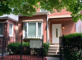 2949 N Washtenaw Ave, Chicago, IL 60618