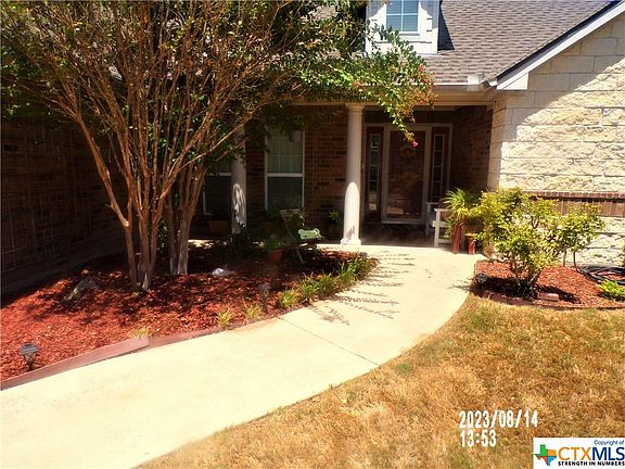 3rd image of 2804 Meadow Wood Dr