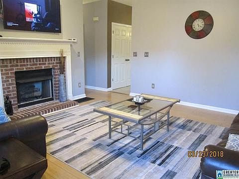 2nd image of 60 Green Leaf Ln