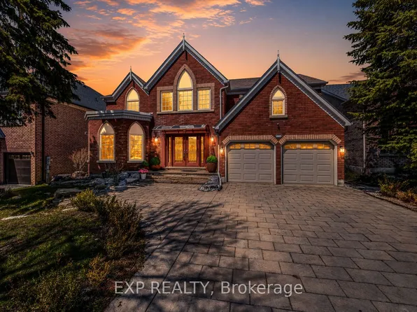 1063 Secretariate Rd, Newmarket, ON L3X 1M3